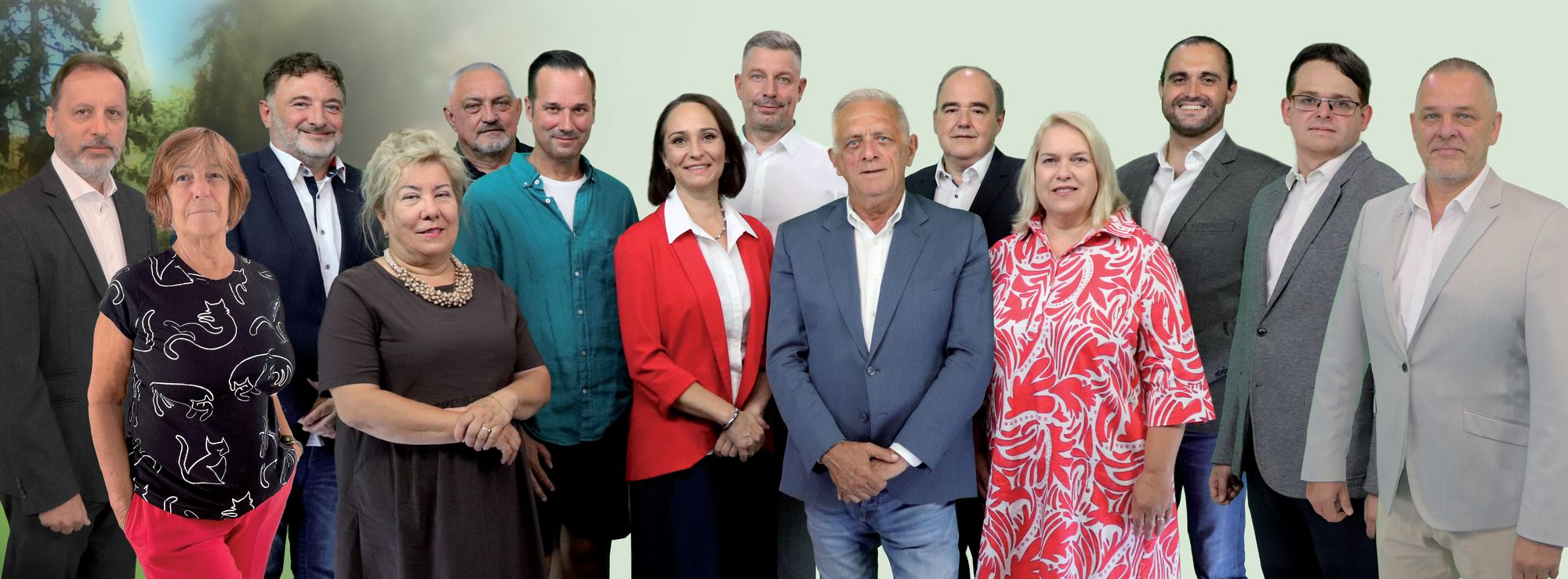 Tím kandidátov na poslancov Podunajských Biskupíc spolu s Martinou Frőhlich Činovskou